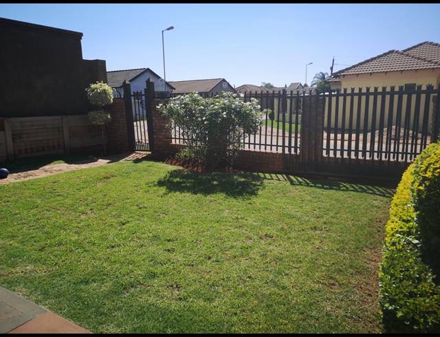 3 BEDROOM HOUSE SOLD IN THE ORCHARDS